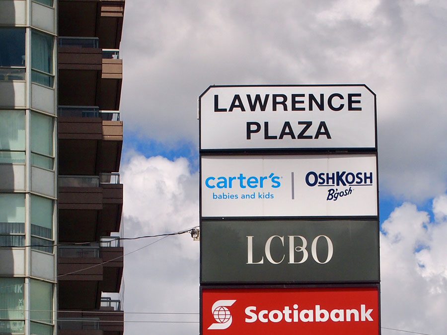 lawrence-plaza